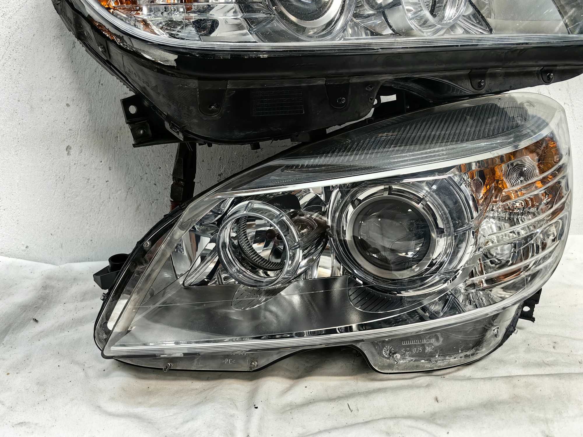 Оригинални  фарове  Мерцедес Ц 204  Mercedes C 204 Bixenon