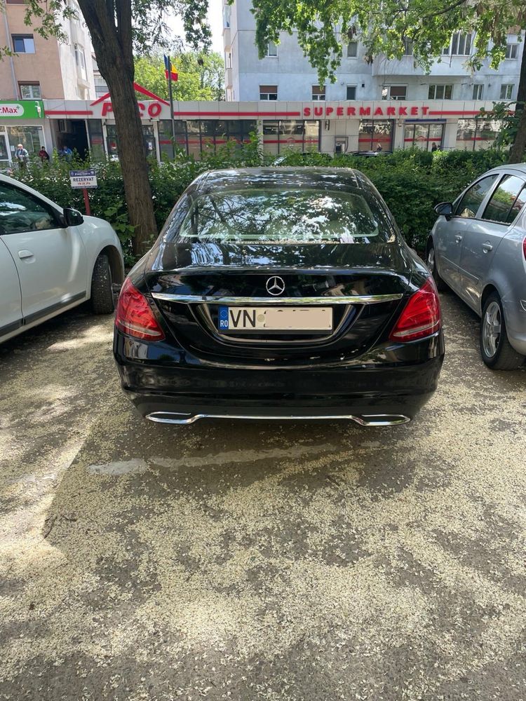 Mercedes C220 Interior Crem Camera