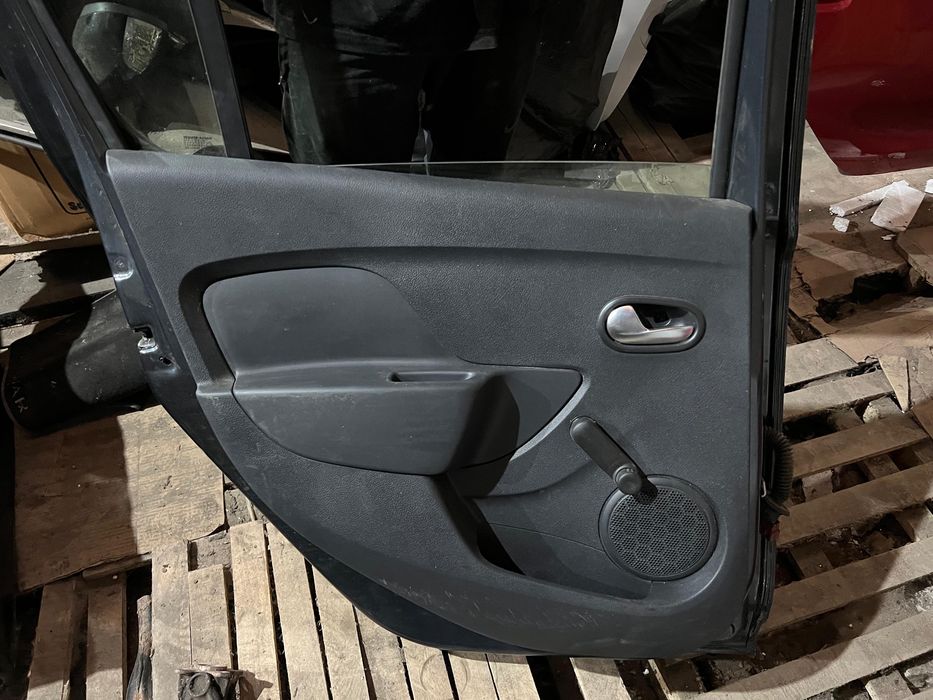 Portiere dacia sandero stanga/dreapta