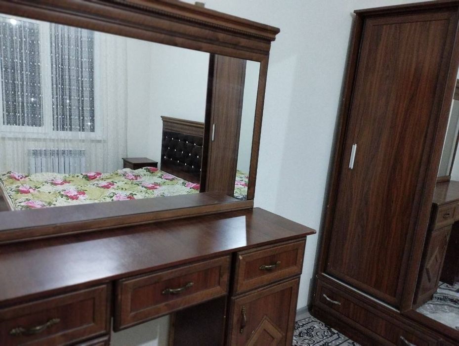 Eshonguzar 2 xona oilaga zaksli