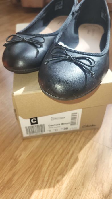 Кожени балерини Clarks