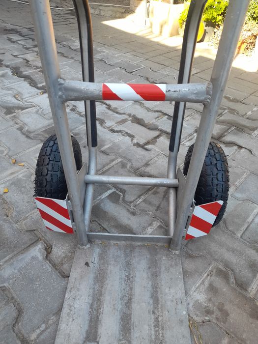 Cărucior transport marfa