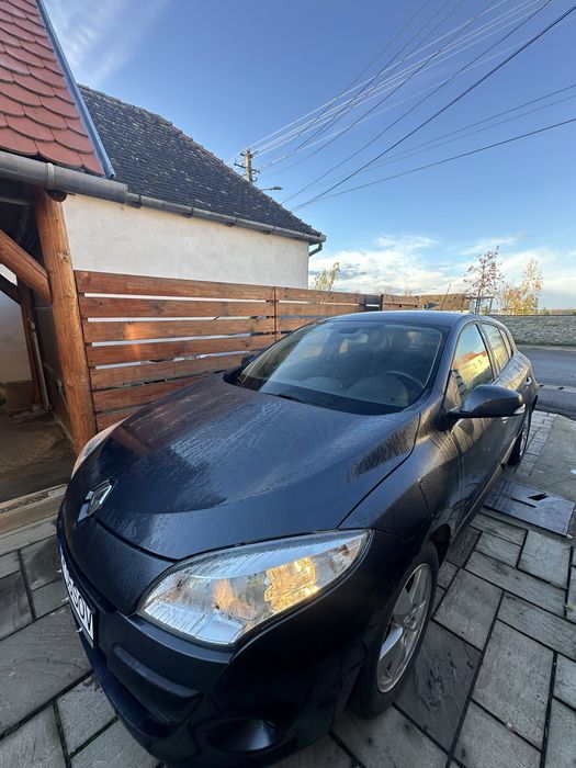 Renault Megane 1.4 TCe 130 CP – Benzină