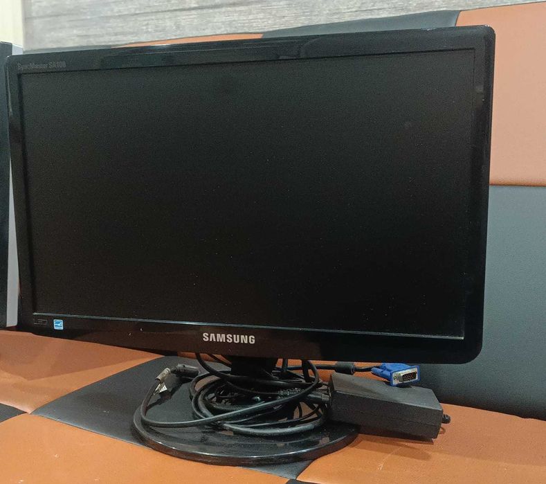 Продаю монитор б/у