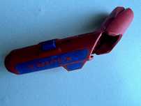 Scula Universala Pentru Dezizolat Cablu KNIPEX 135 mm