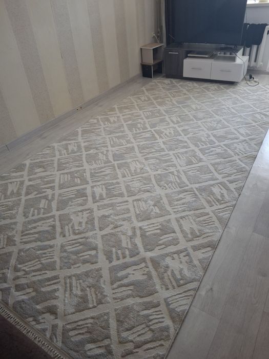 Ковер 2/4размером бу