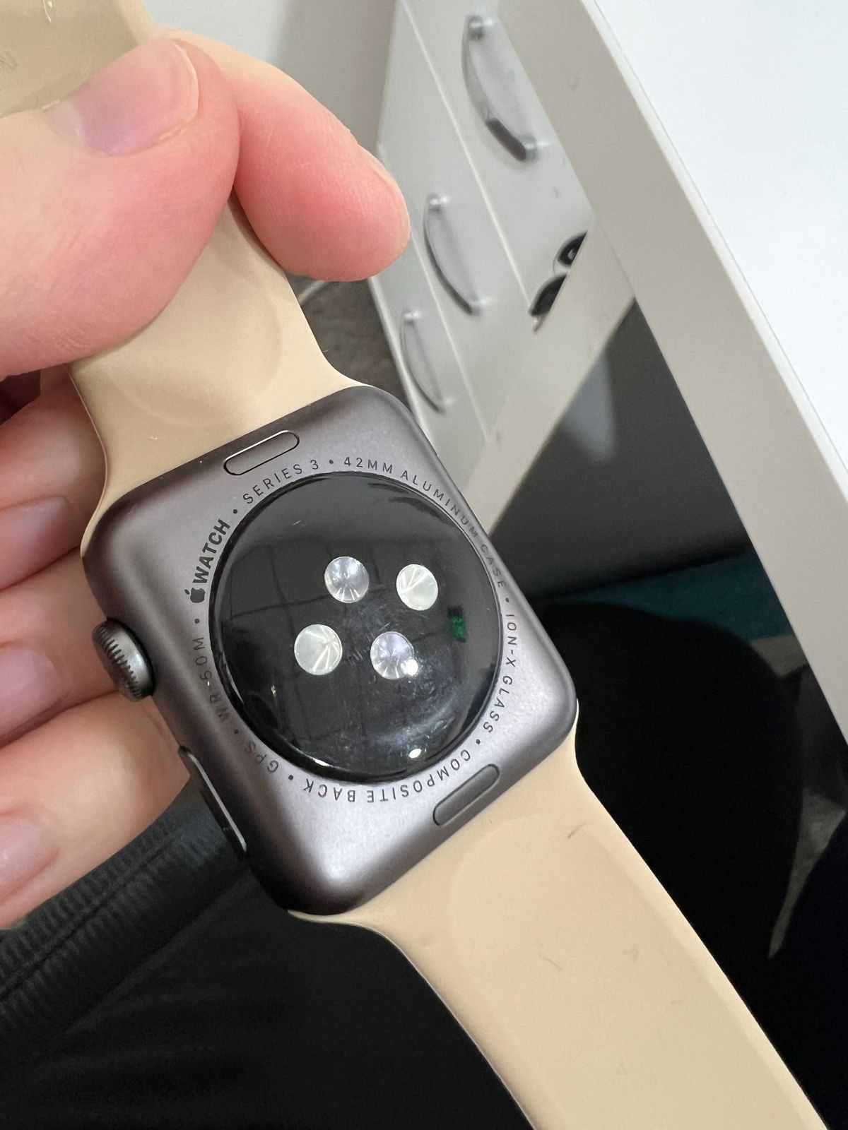 Apple Watch Series 3, 42 mm