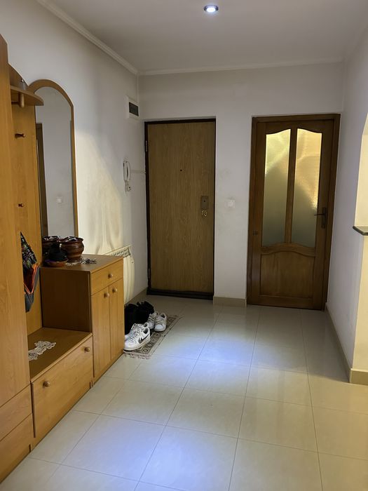 Vând apartament Halmeu