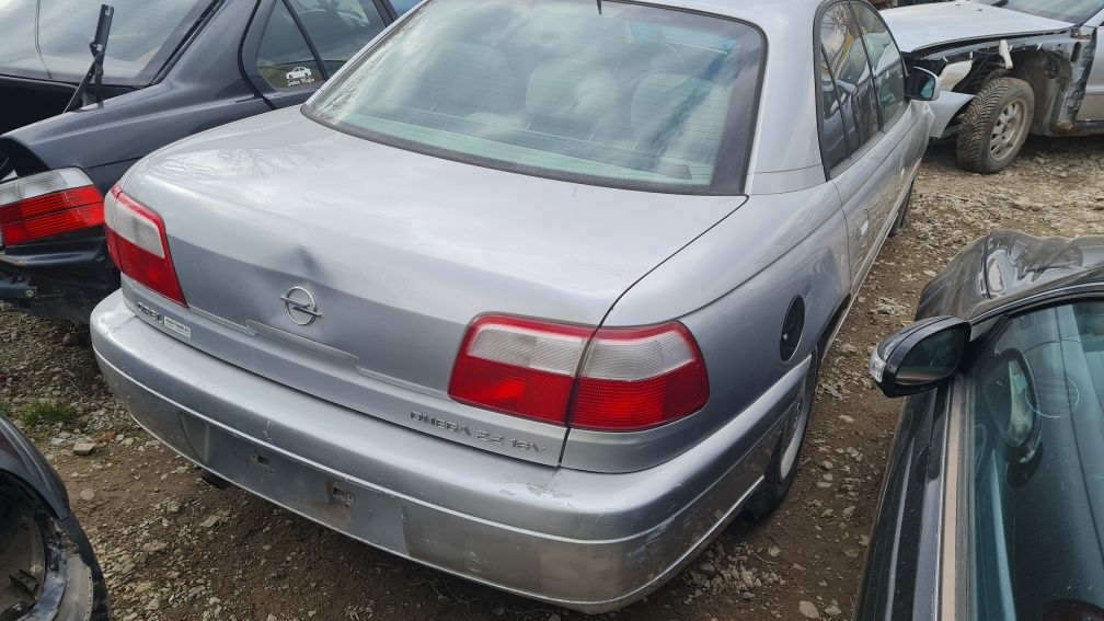 Opel Omega 2.2 , опел омега На Части !!!