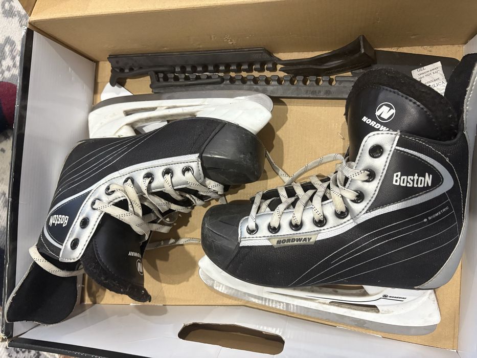 Коньки хоккейные 38 размер