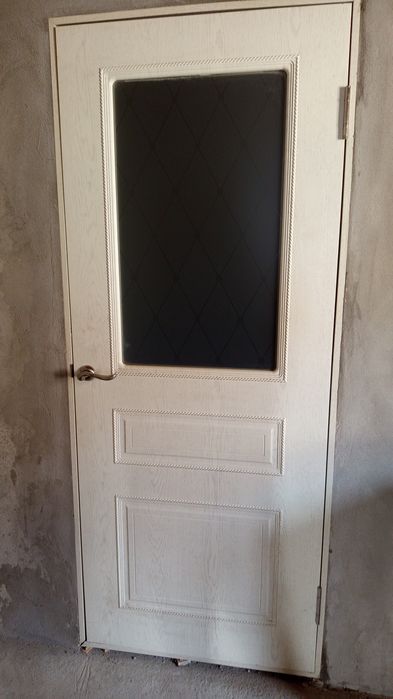 Продаются эти четыре двери