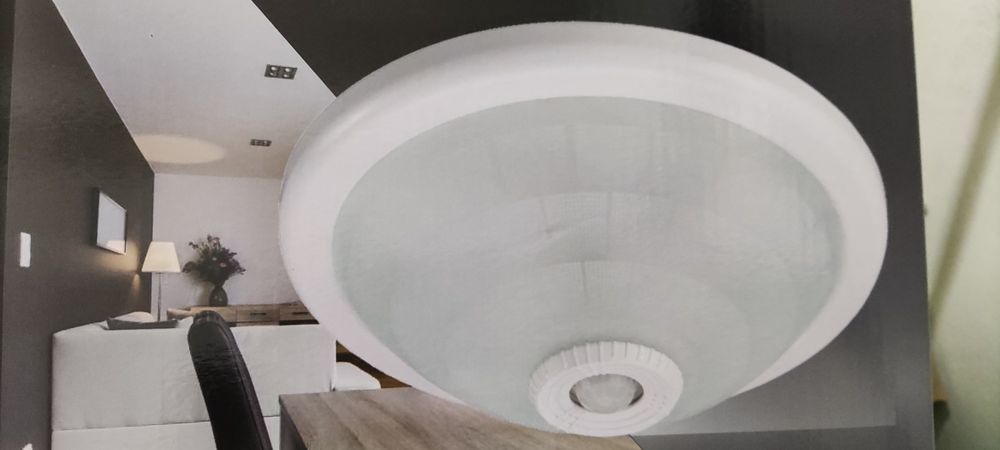 Plafoniera led 2 becuri cu senzor de mișcare noi, în cutie,, nefolosit