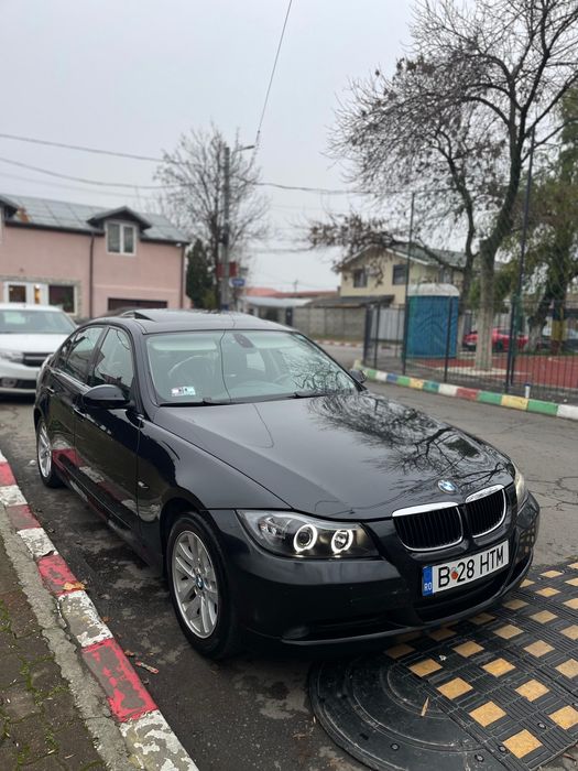 Vand bmw seria 3 e90 M47 2006 trapa faruri cu lupa