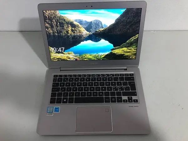 Ноутбук Asus ZenBook UX330C - 13,3" FullHD IPS