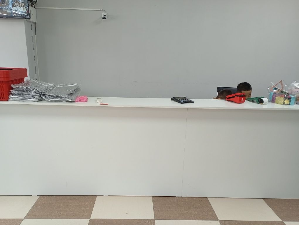 Полки из ламината