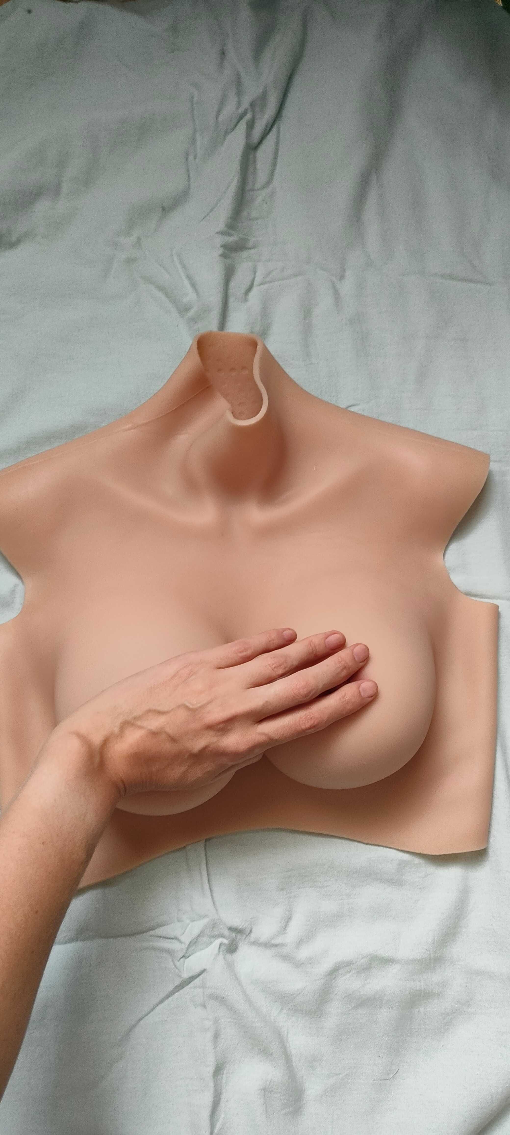 Искусственная грудь