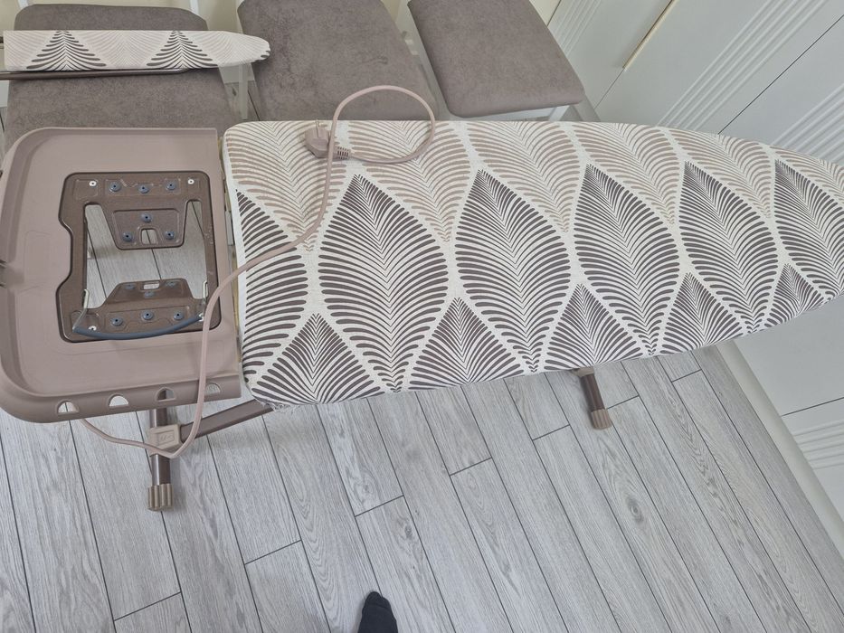 Продается гладильная доска, в хорошем состоянии дорого купили, крепкий