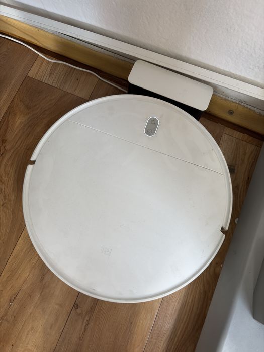 Aspirator robot mi robot aspira si spala