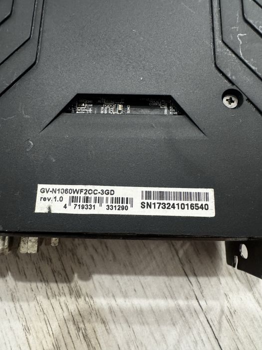Placa video nvidia gtx 1060 3gb si placa video gigabyte 3gb