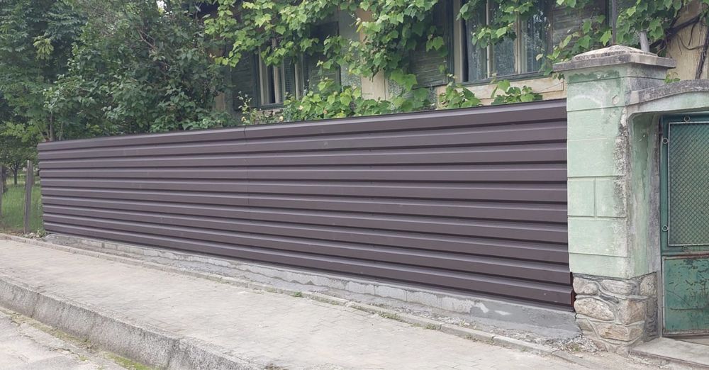 Gard din tabla cutata Viking, model T35 fatada, vopsita electrostatic