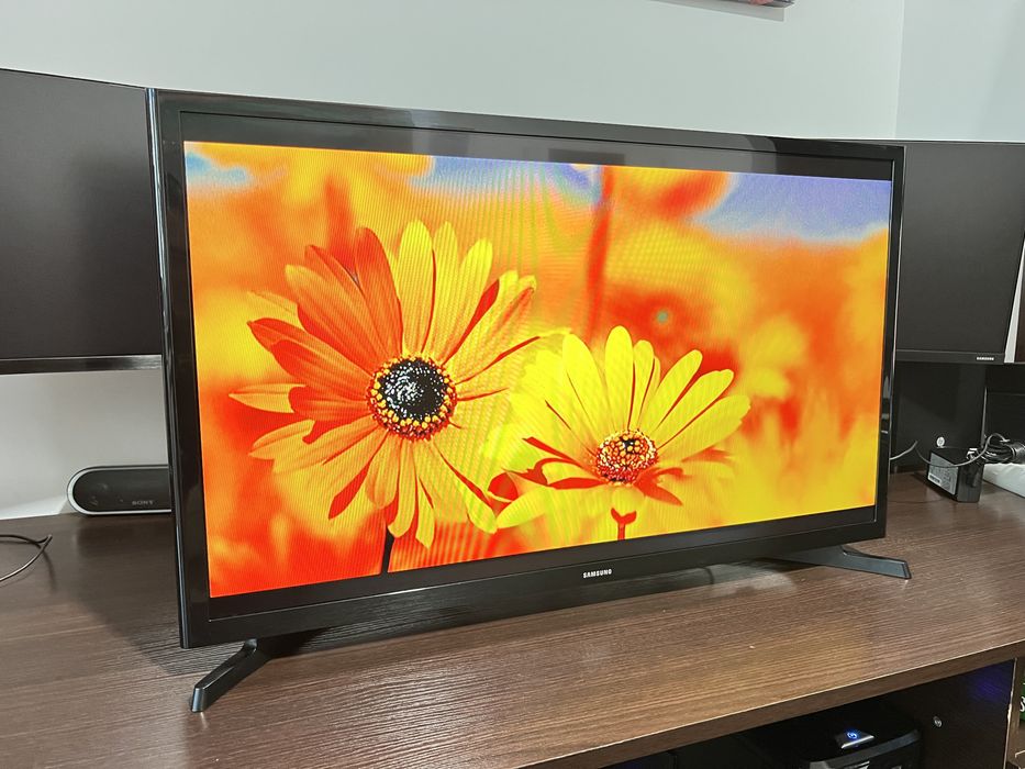 Телевизор Samsung LED (диагональ 32)