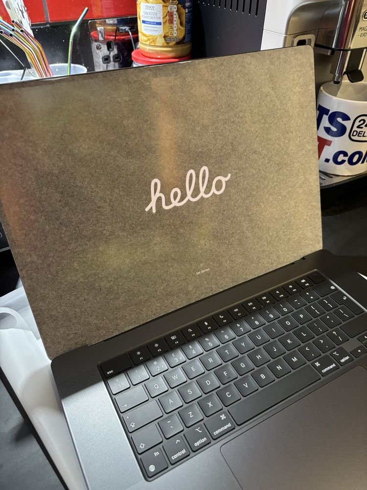 Apple MacBook Pro 16 2024