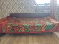Мебель диван в разобранном состоянии и кровать с матрасом