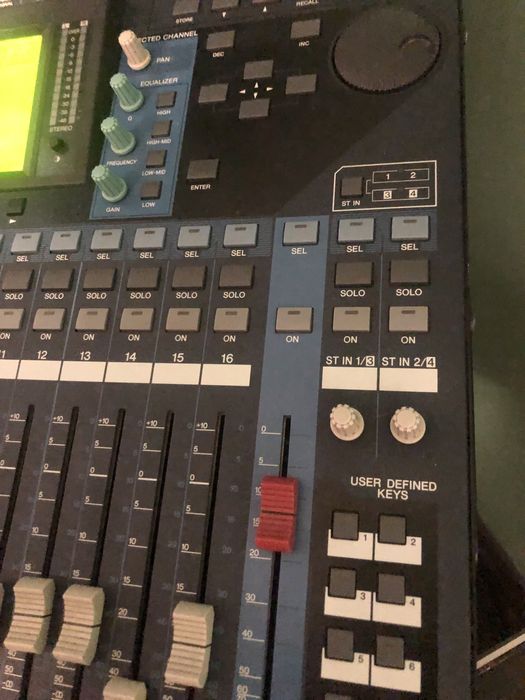 Vand/Schimb Mixer digital Yamaha 01V96