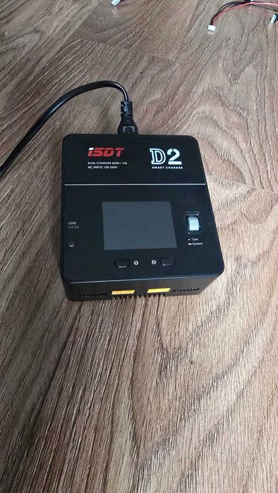 LiPo зарядно - ISDT D2