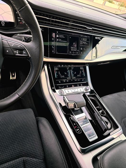 Autoturism audi q8 2024