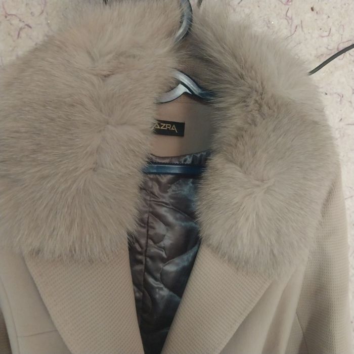 Palto sotiladi narxi 600 ming