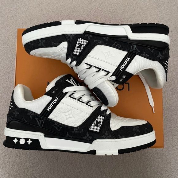 Louis Vuitton Black and White