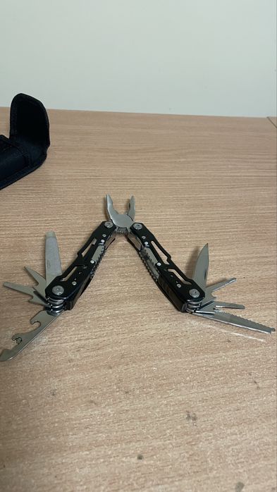 Мултитул от нераждаема стомана