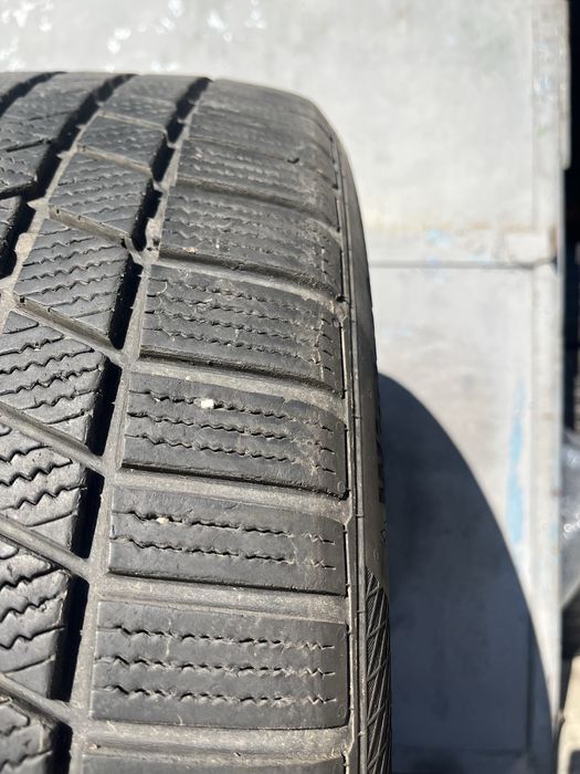 2 бр. зимни гуми 285/40/21 Continental SUV 7 mm DOT 4222