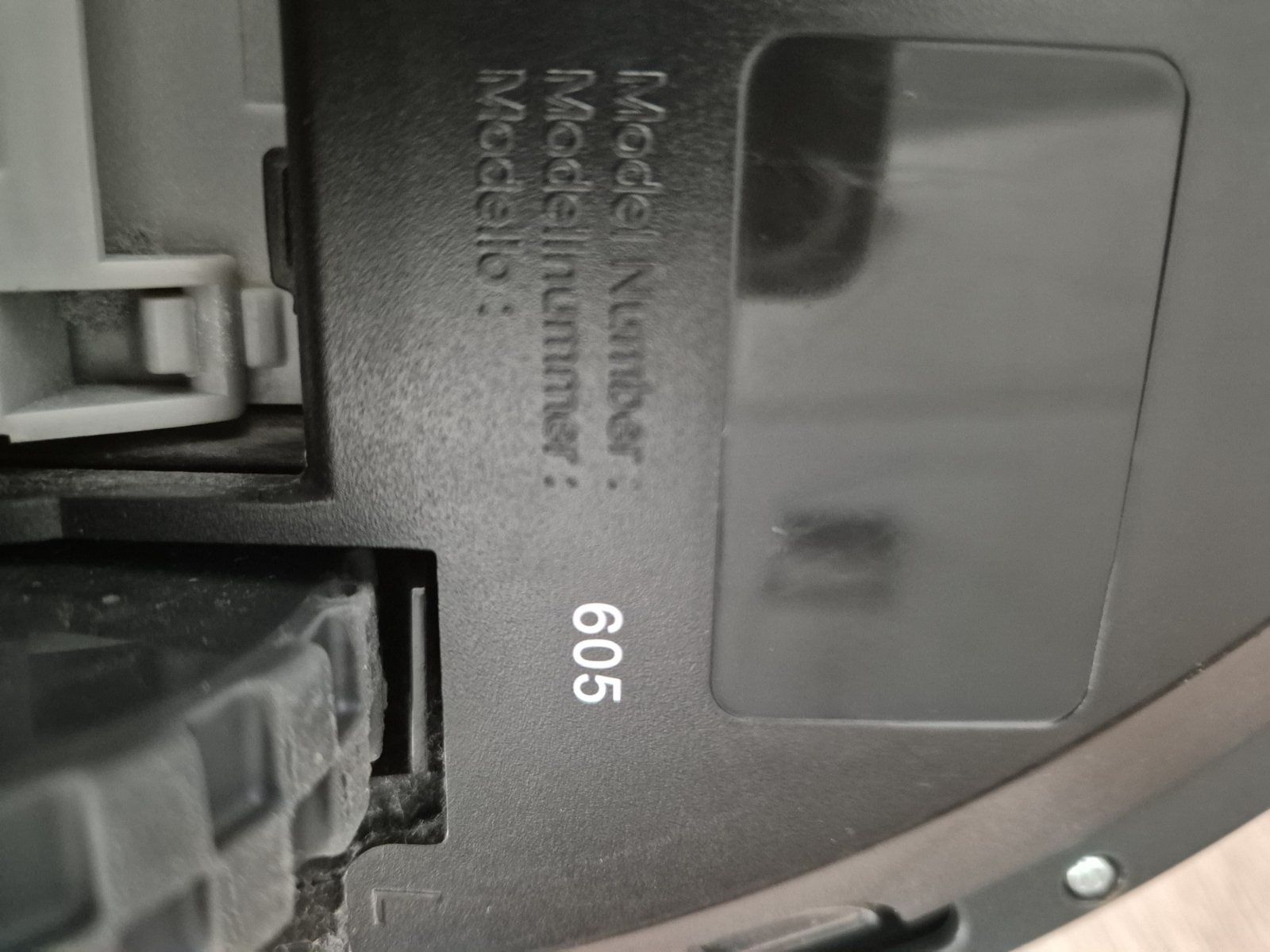 Робот прахосмукачка iRobot Roomba 605,