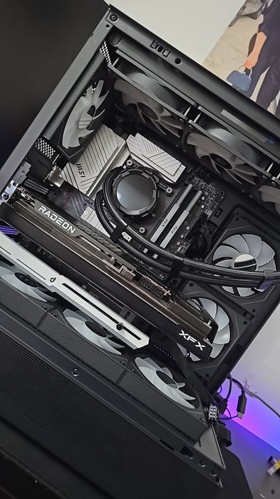 Placa video XFX RX 7800 XT QICK 16 GB