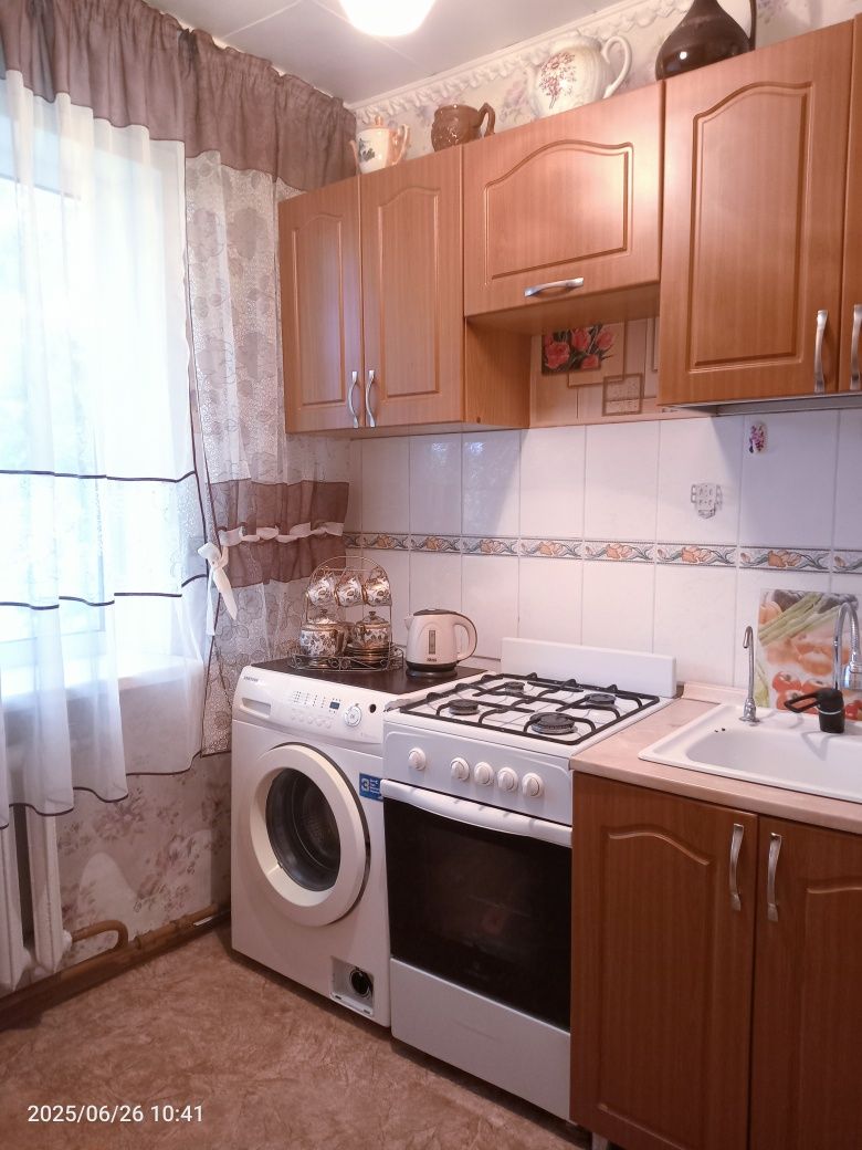 Продаю -2-х.ком.кв.на 4мкр.