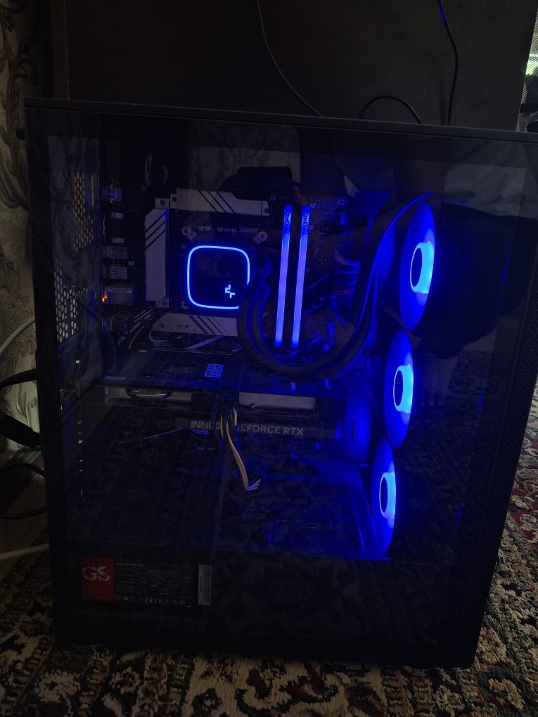 Pc komplekt sotiladi