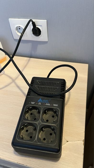 Стабилизатор напряжения