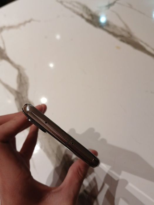 Samsung S 20 5G kareyskiy 12/128 pamyat