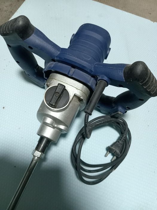 Mașina de amestecat Stern MX1200A