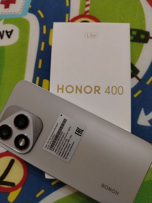 Телефон Honor 400 lite