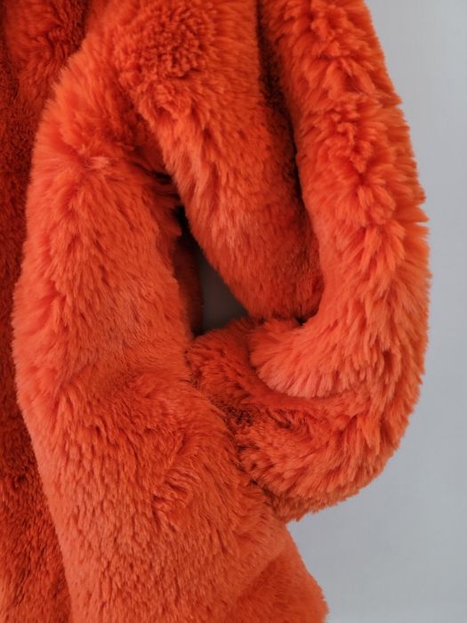 Детско оранжево пухено палто 8-9 години