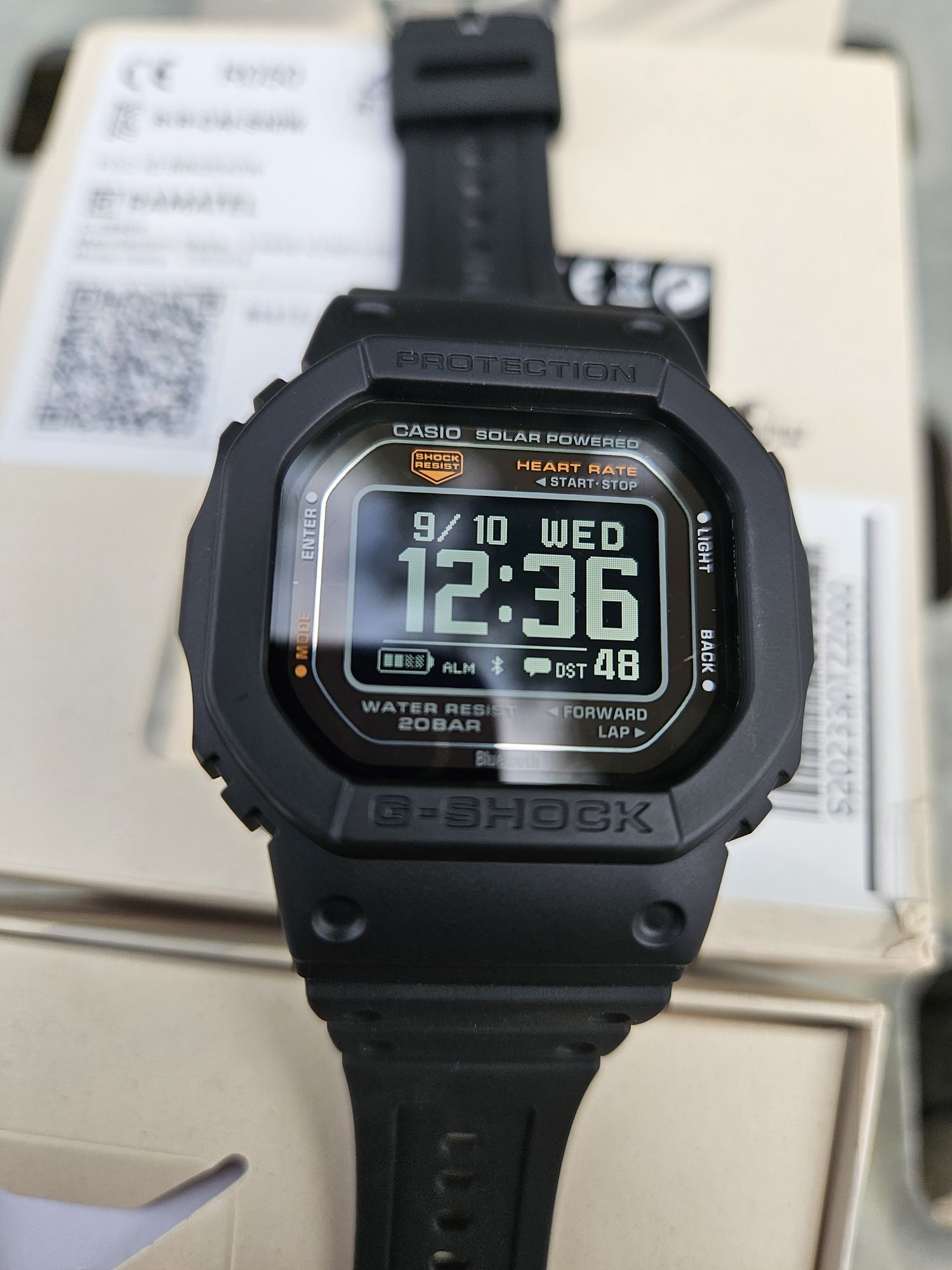 Часовник Casio G-Shock DW-H5600-1ER solar hr sensor