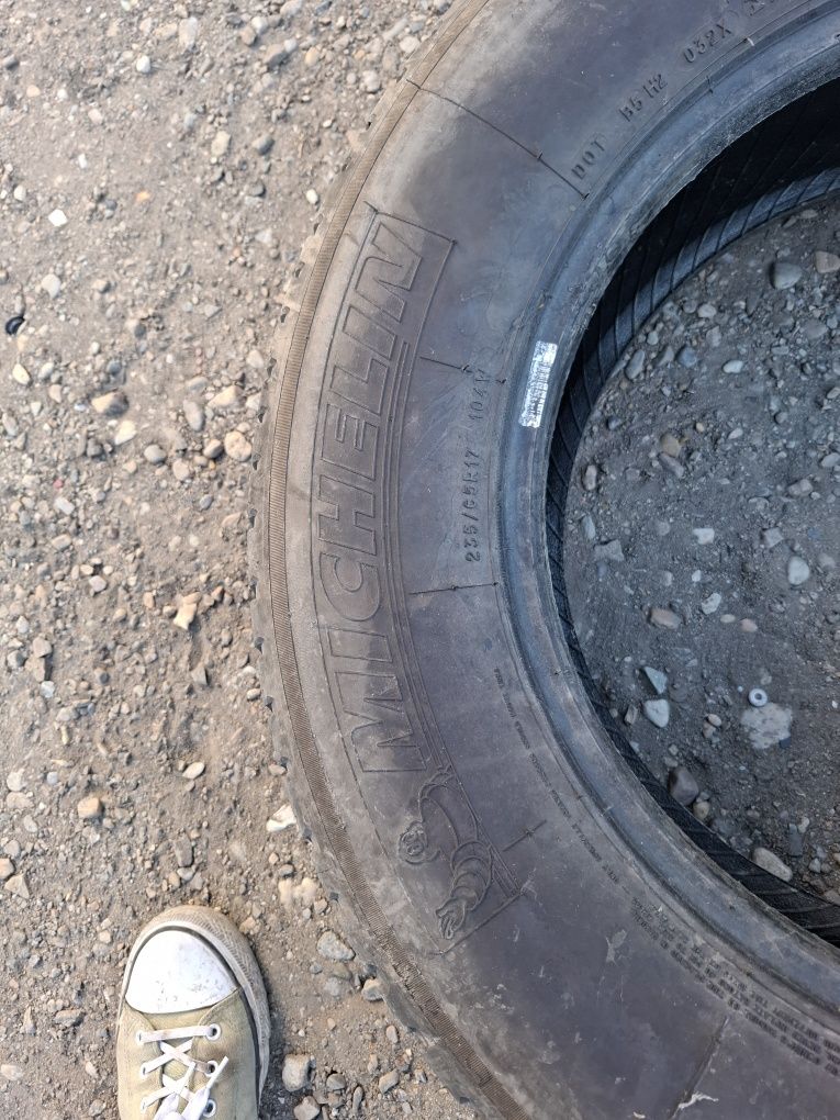 Vand 1 anvelopa 235 65 17 michelin bună de vara dot 2018