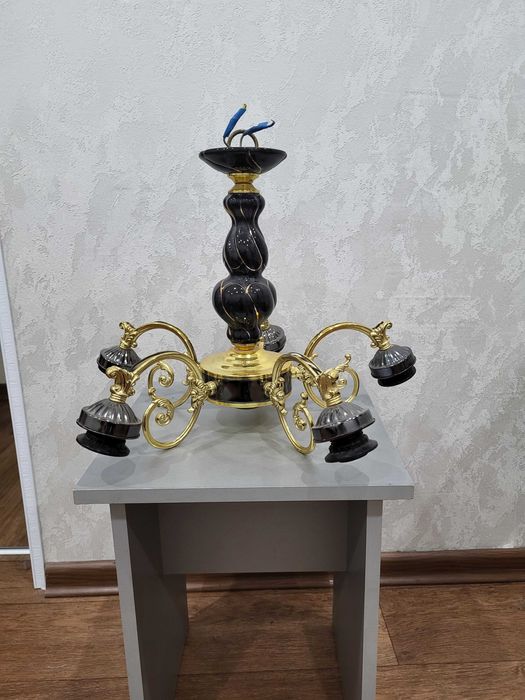 Продам люстру/лампу