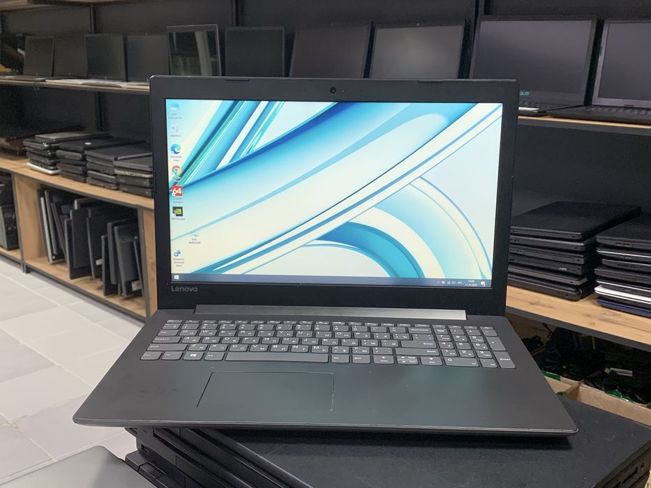 Ноутбук Lenovo i3-6006U/ram8/ssd128/ GF 920MX для офиса и учебы