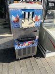 Мороженое аппарат и морозильник