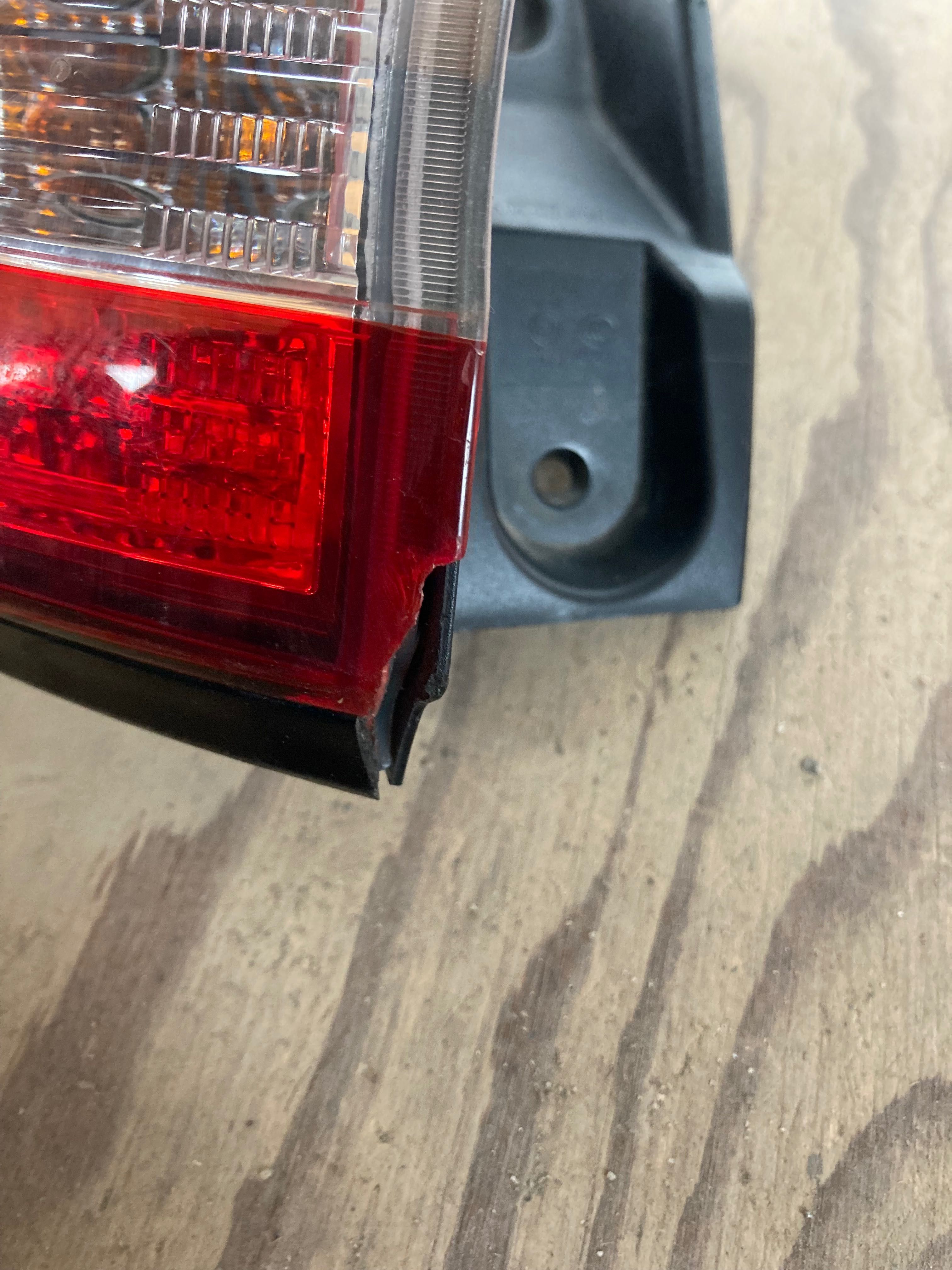 Ляв стоп за Jeep Cherokee 14-19