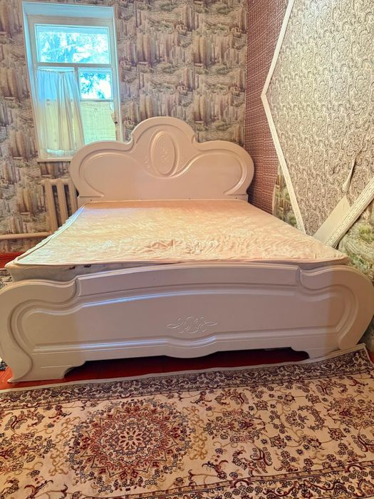 Продаётся кровать и шкаф